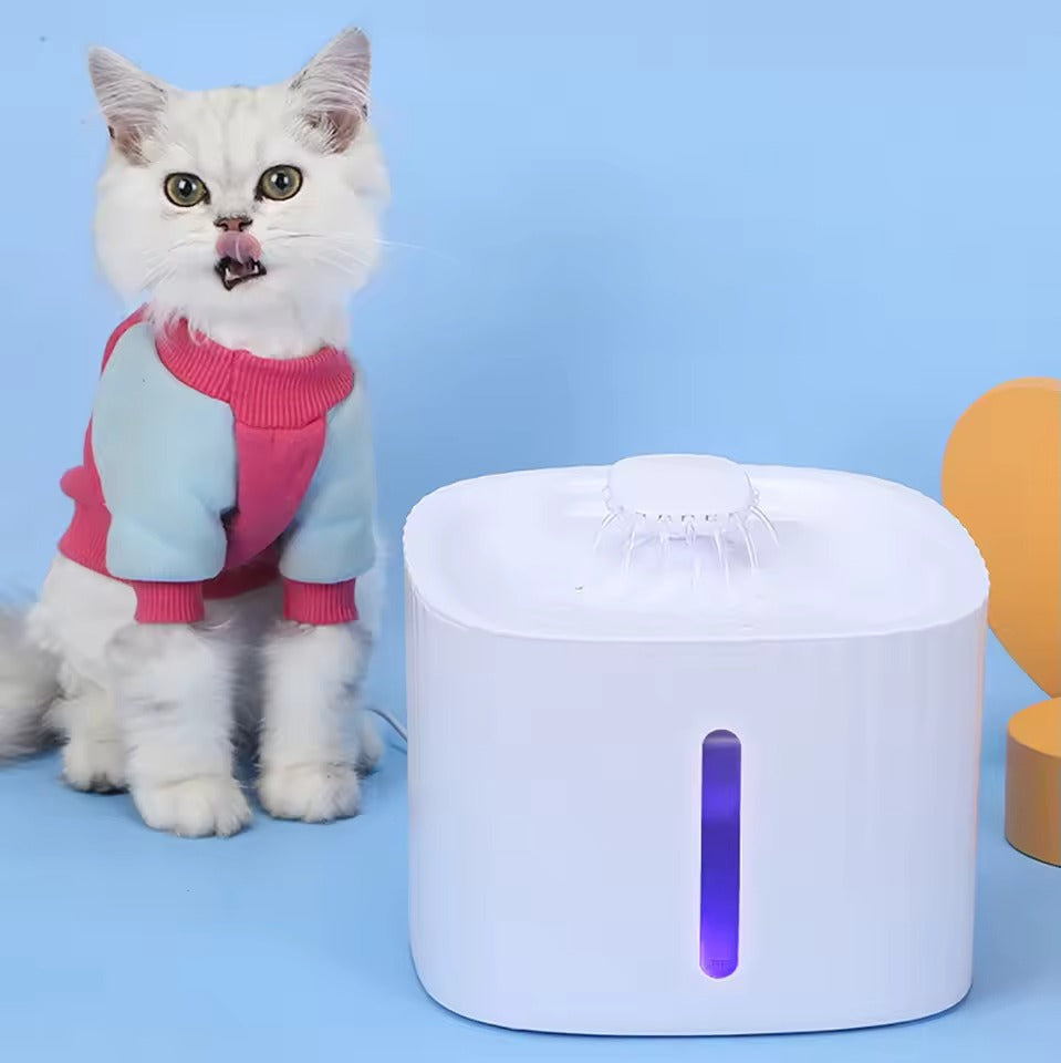 WhiskerFlow Cat Water Fountain by PetVibe