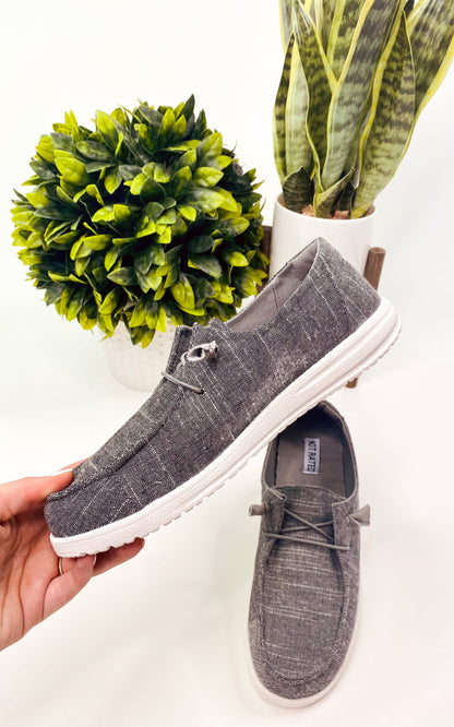 Maco Sneaker in Charcoal